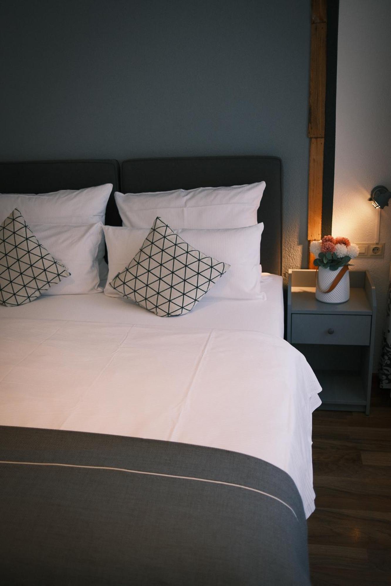 Kreuzblume Hotel & Weinstube 프라이부르크 임 브리스가우 외부 사진